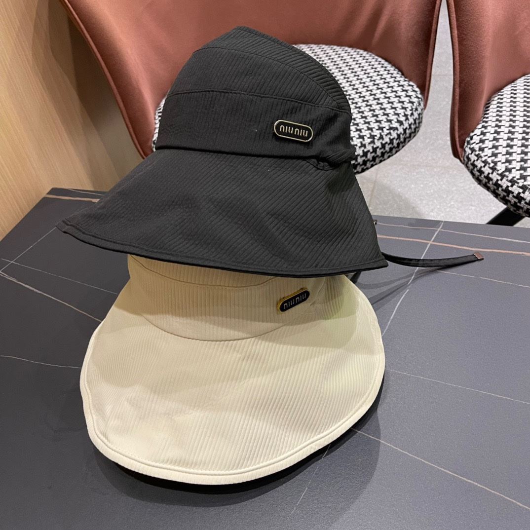 Miu Miu Caps